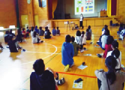 202101_news_女性部会「子ども租税教室(稲荷台小学校)」